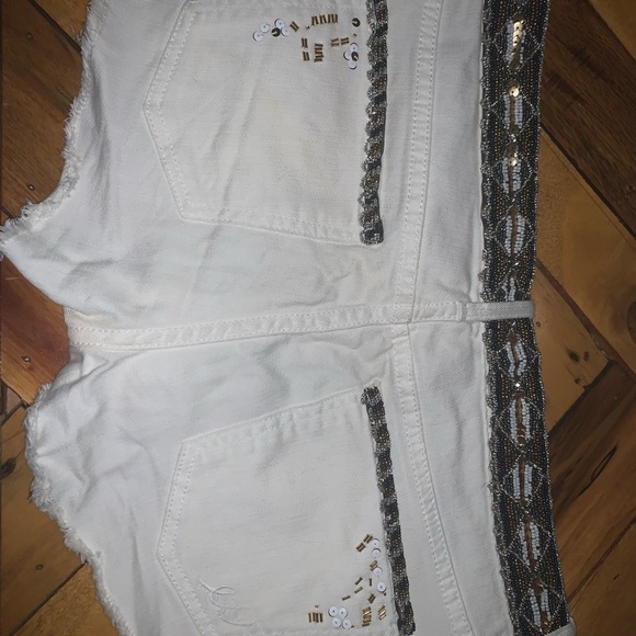 Express women’s beaded shorts size 6 - Picture 4 of 6